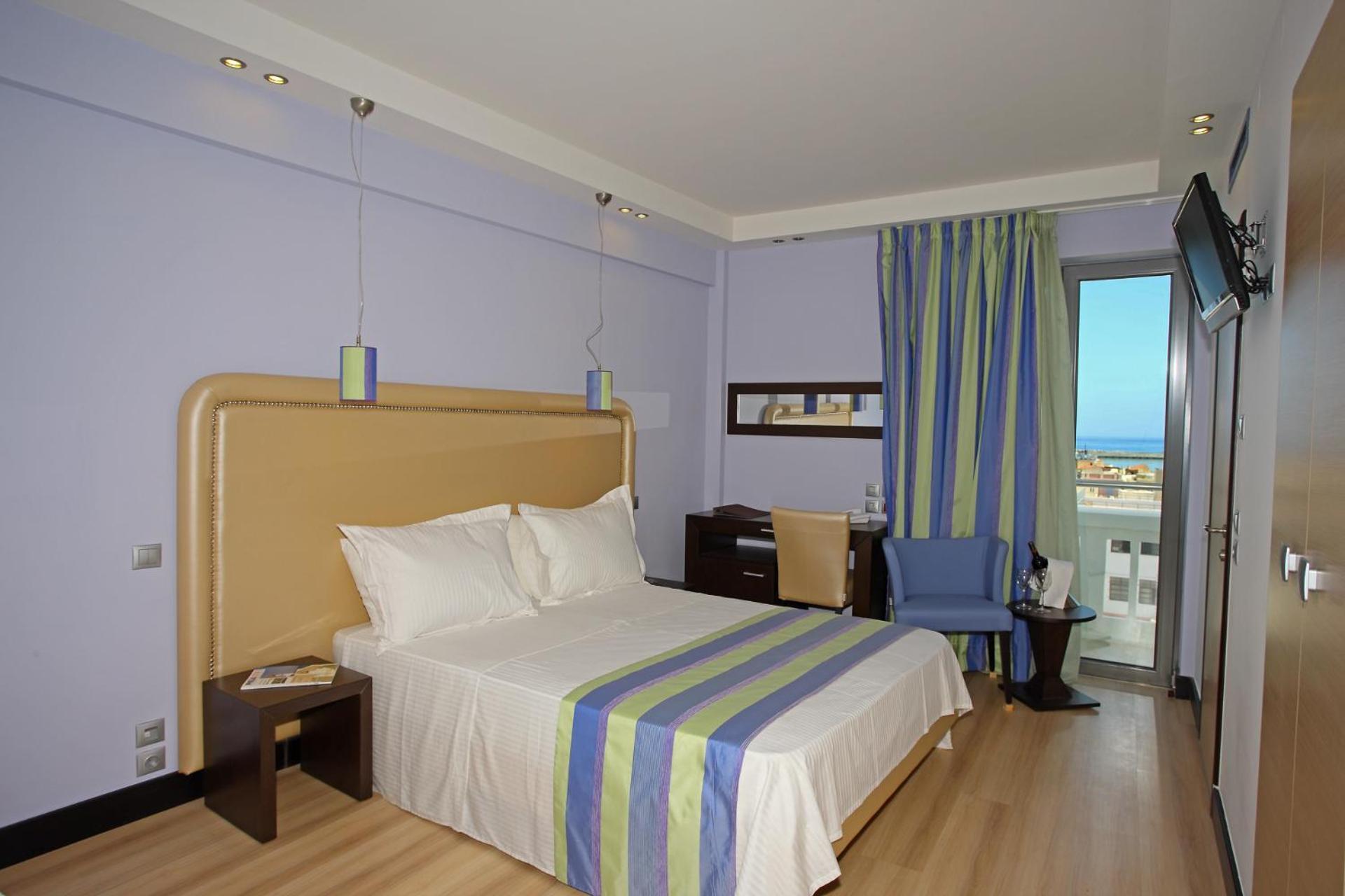 Double or Twin Room Side Sea View