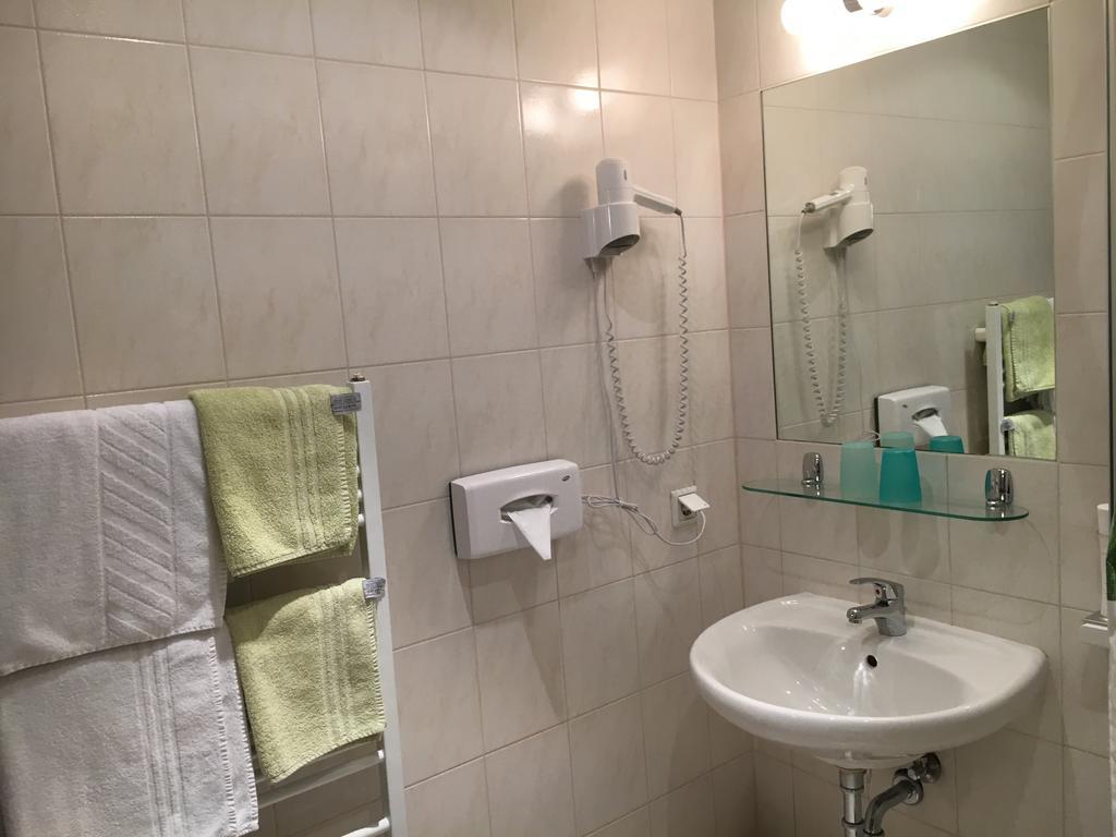 Triple Room,256204345:JPEG