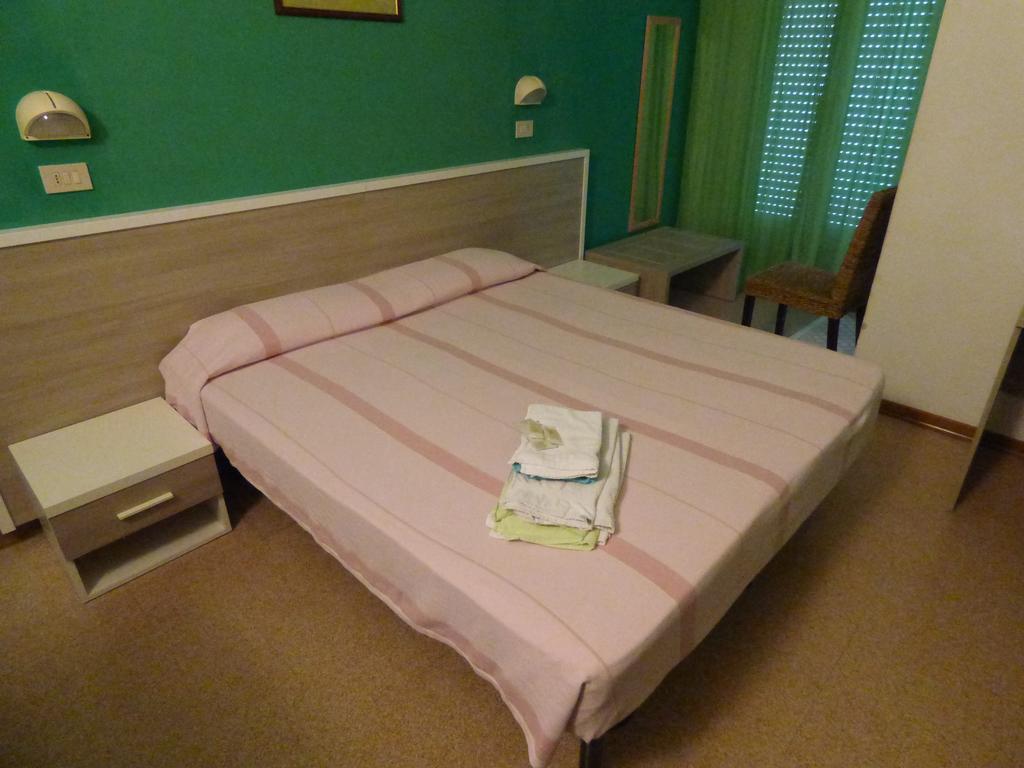 Basic Triple Room