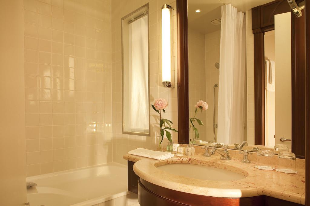 Family Room Bath
