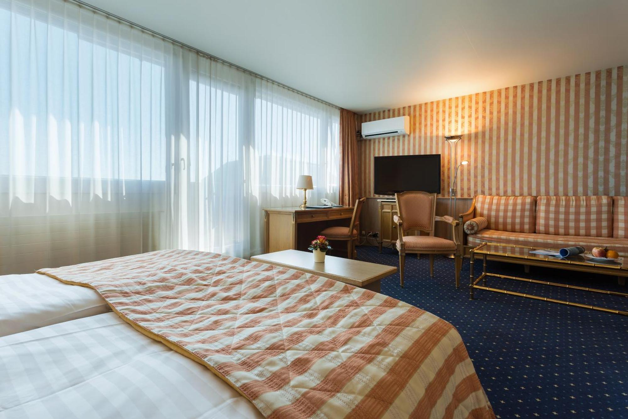 Double Room Lake View