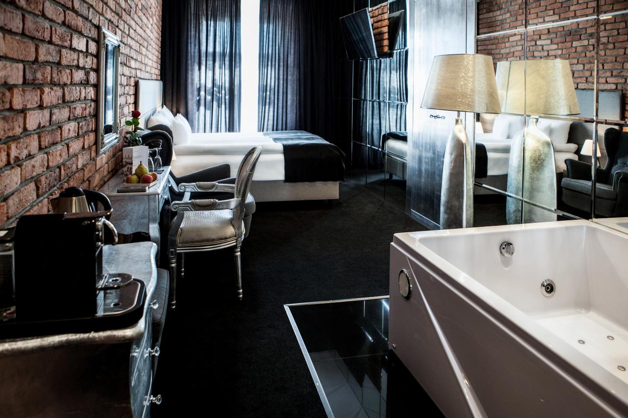 Deluxe Double Room Main Market Square View
