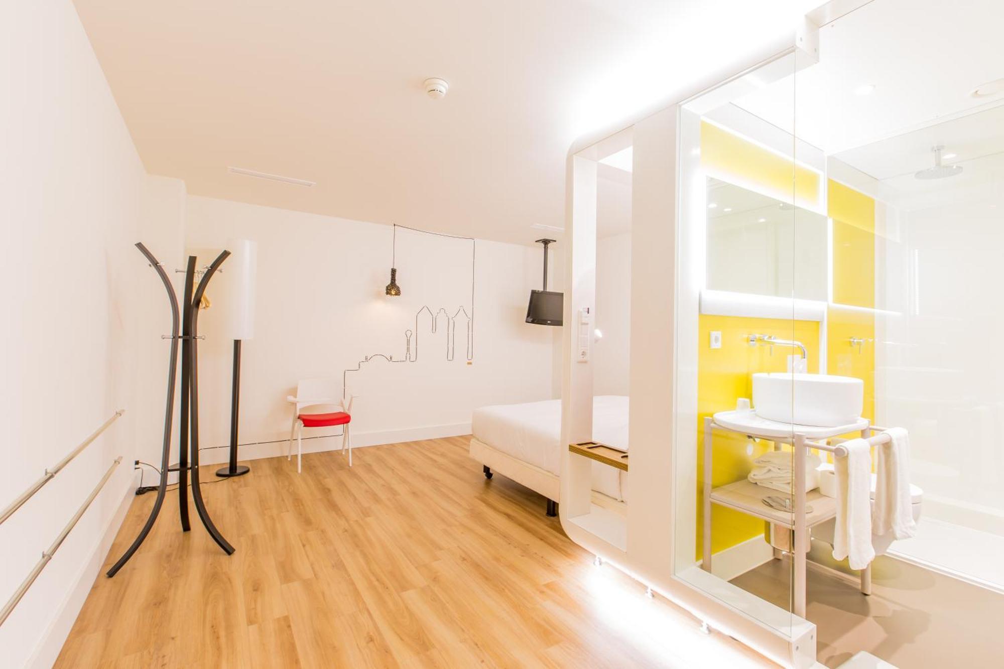 Standard Double Room No Window