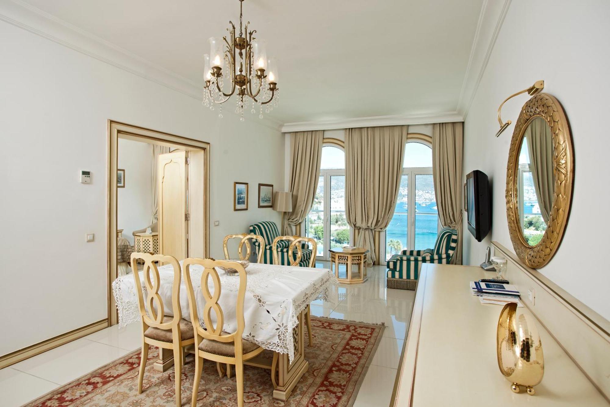 Apartament typu Junior Suite z widokiem na morze