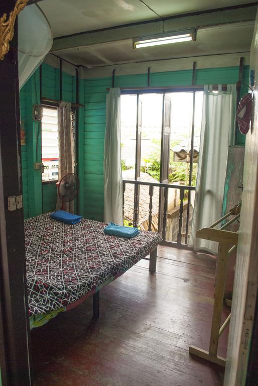 Double Room with Fan and Shared Bathroom,724710520:JPEG