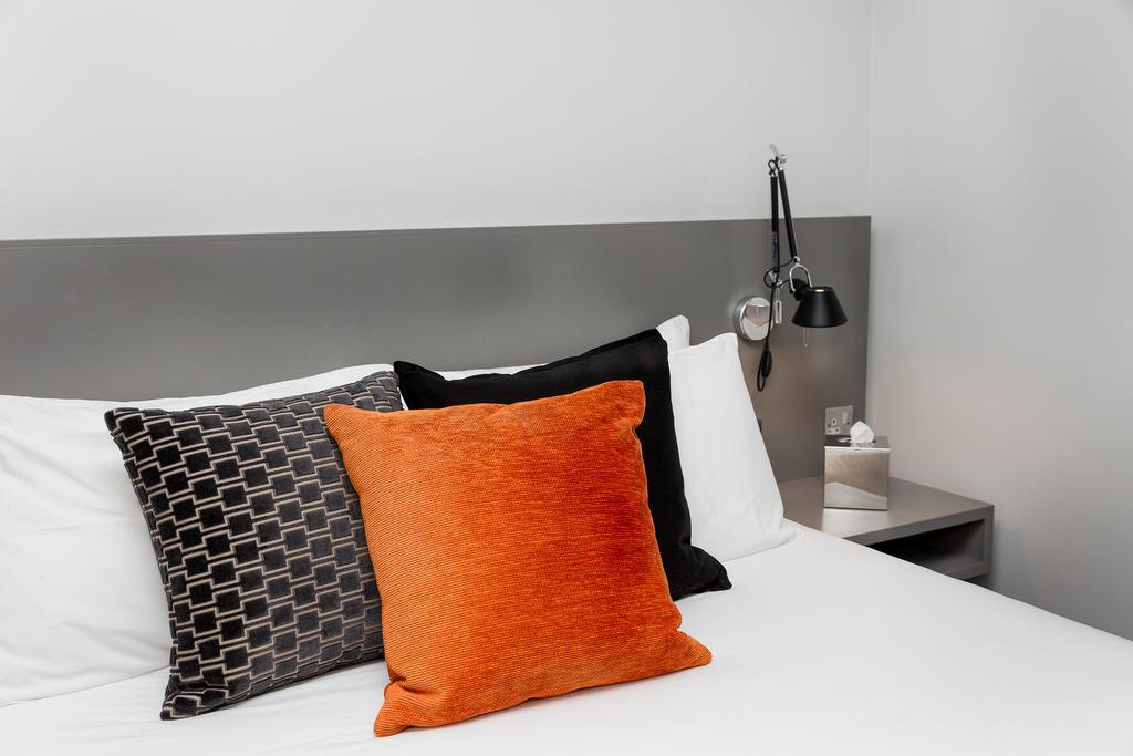 Studio,805250580:JPEG