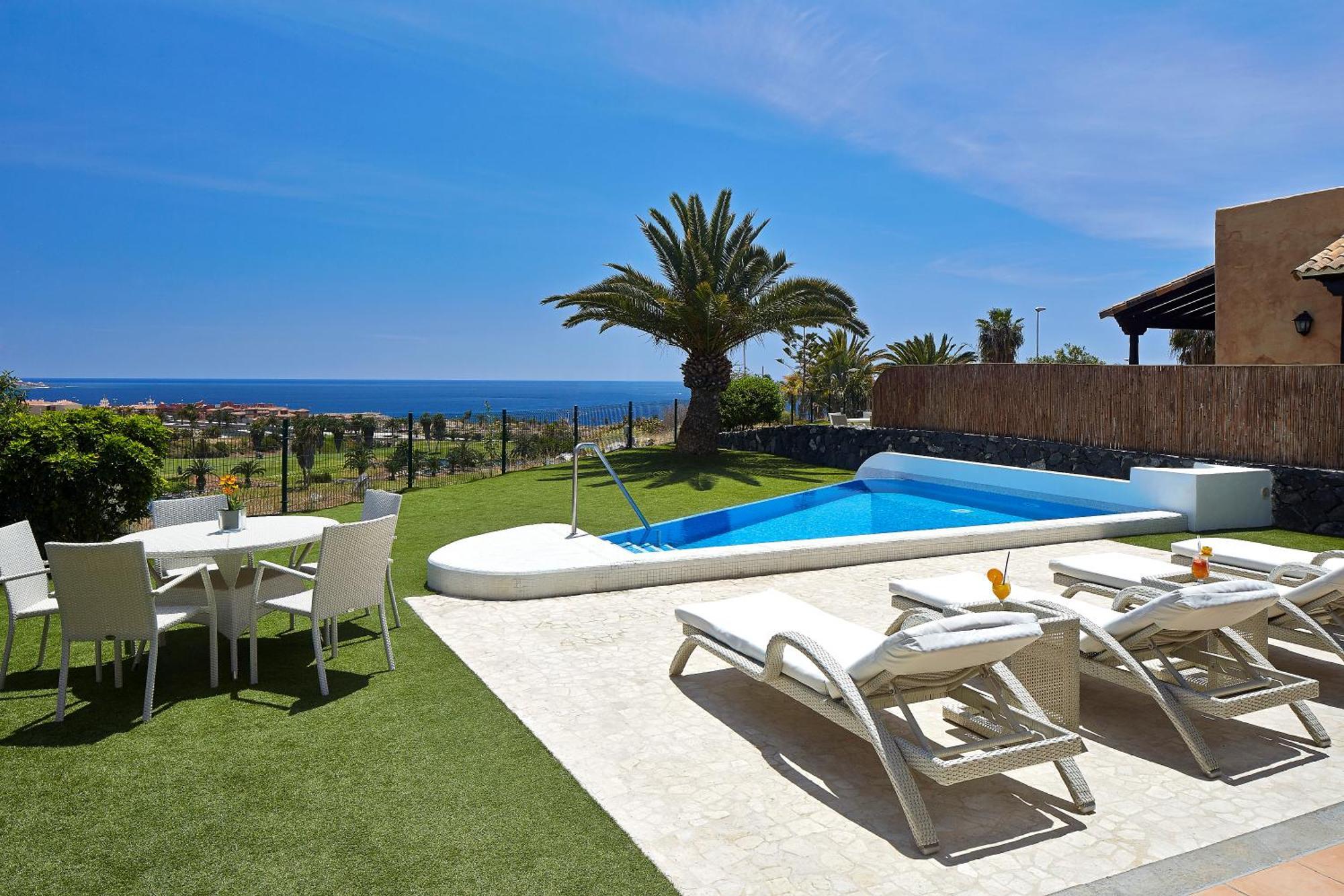 Three-Bedroom Villa with Private Pool (6 Adults),323453452:JPEG