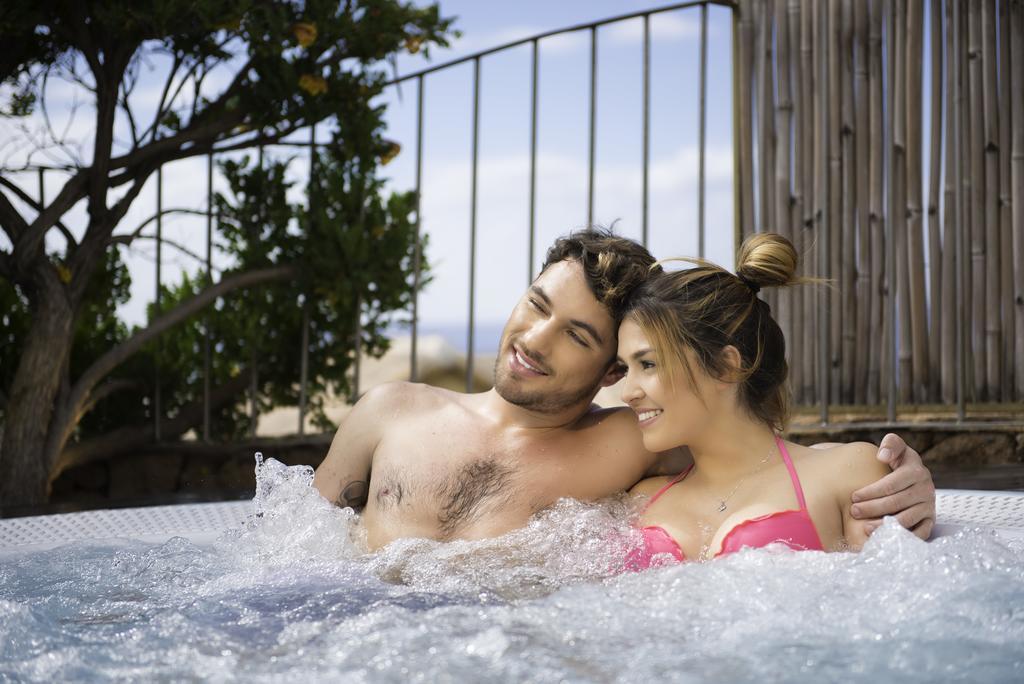 Two-Bedroom Villa with exterior Spa Bath (4 Adults),744607075:JPEG