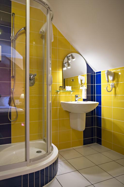 Standard Twin Room,326495707:JPEG