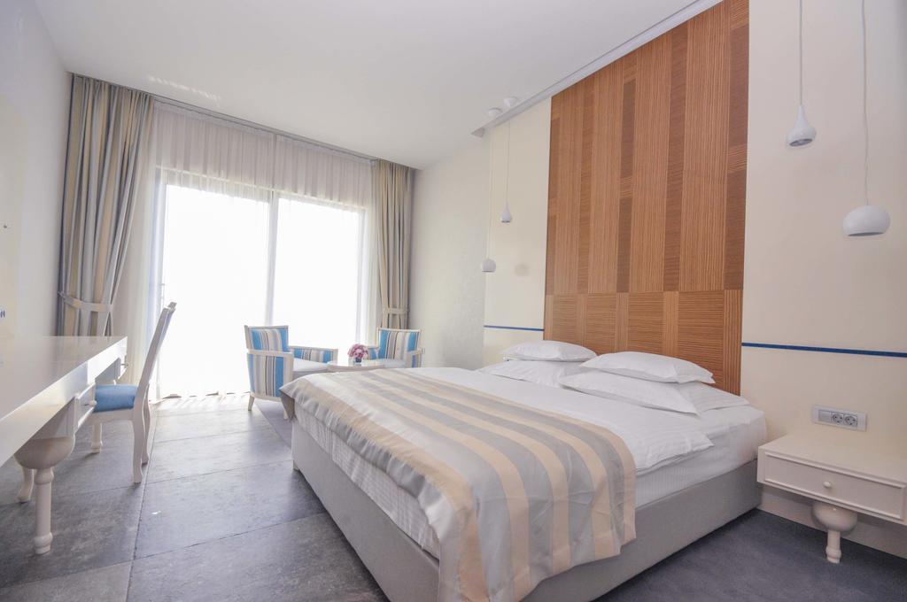 Double or Twin Room Balcony