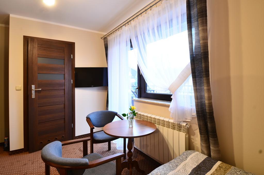 Twin Room with Balcony - 207,331788238:JPEG