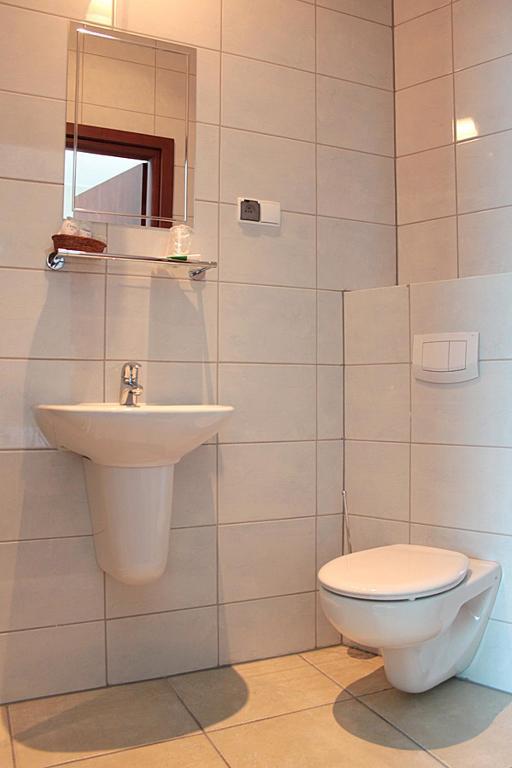 Standard Single Room,33719830:JPEG