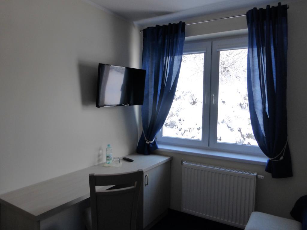 Single Room,370988974:JPEG