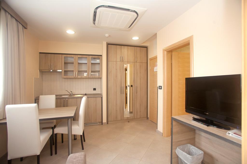 One-Bedroom Suite