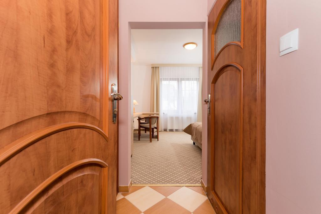 Double Room,399104016:JPEG