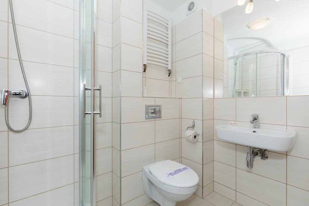 Single Room with Balcony,1547148763:JPEG