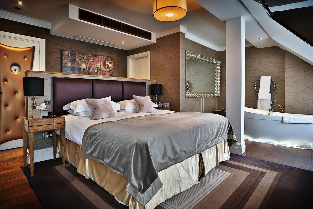 Apartament typu Suite z łóżkiem typu king-size