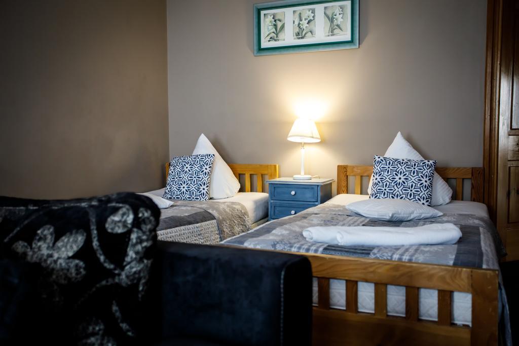 Triple Room with Balcony,403934040:JPEG