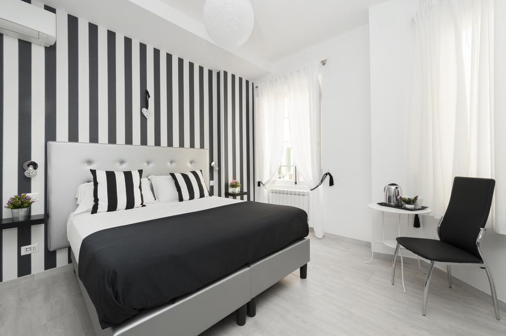 Standard King Room,404448198:JPEG