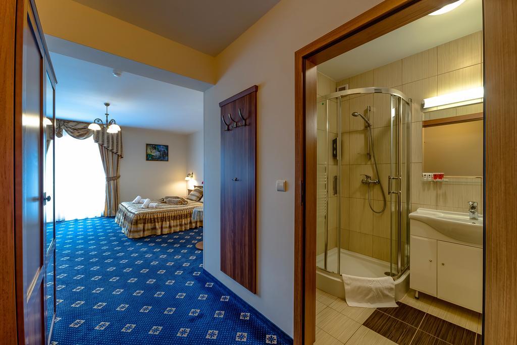 Deluxe Double or Twin Room,1174143402:JPEG