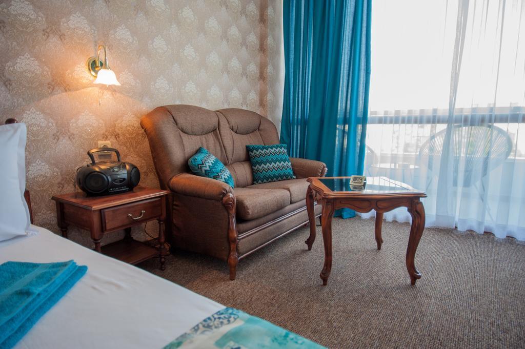 One-Bedroom Apartment,405062256:JPEG