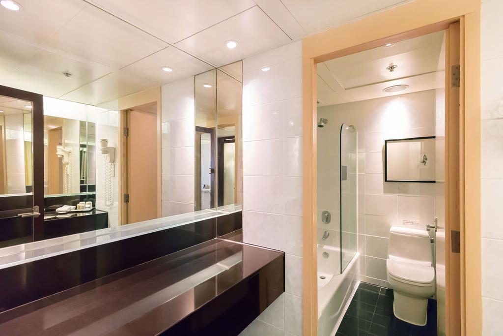 Deluxe King or Twin Room