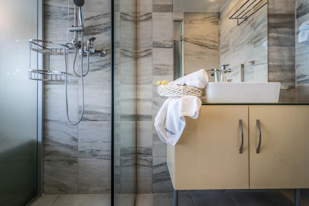 Queen Room Spa Bath