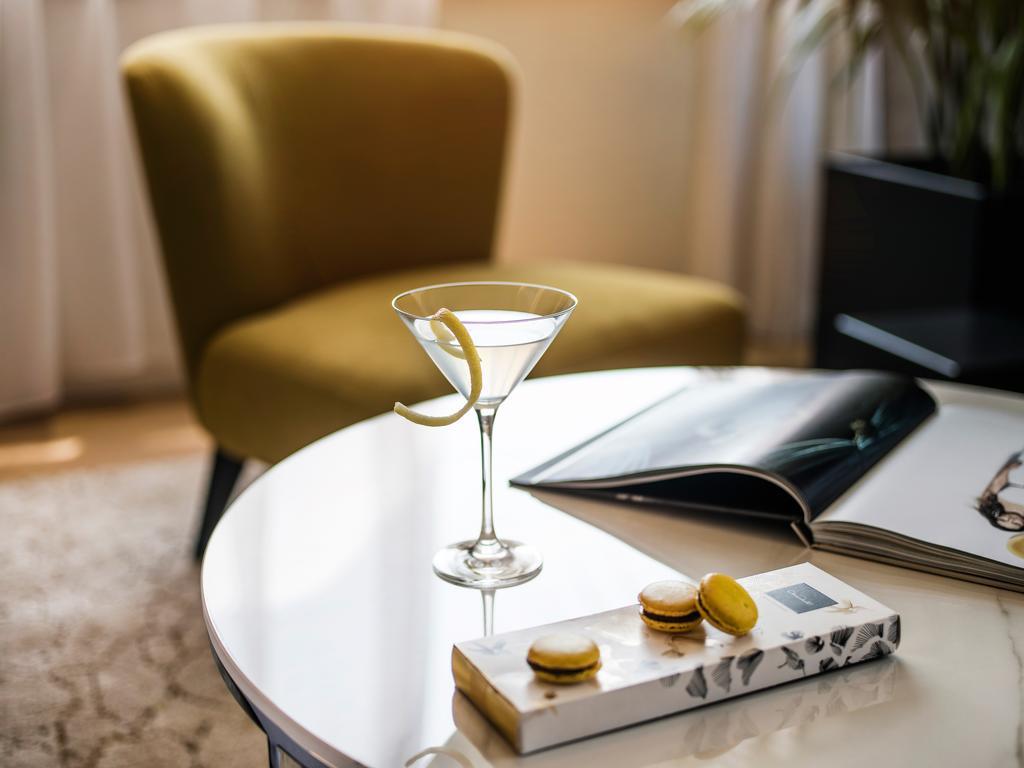 Spring Suite return airport transfer