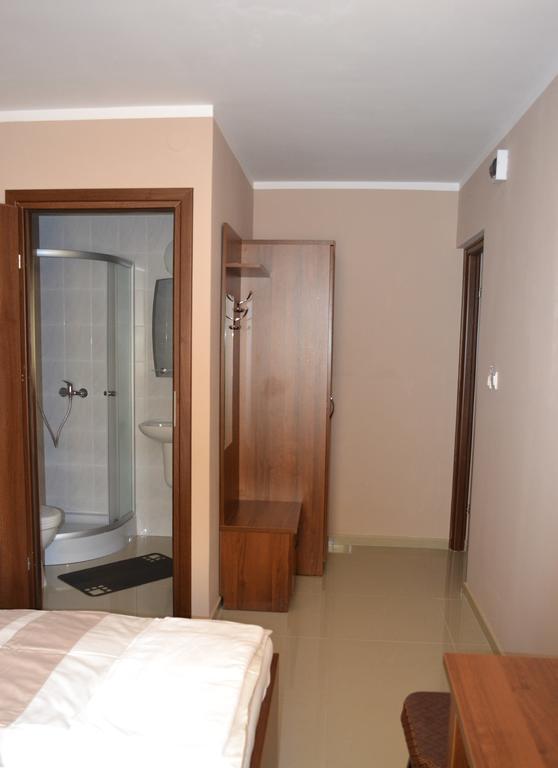 Large Twin Room,432966213:JPEG