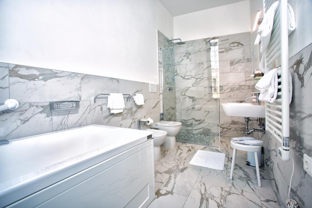 Apartament typu Deluxe Suite z wanną z hydromasażem