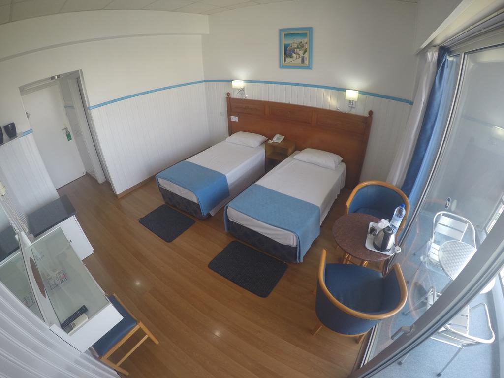 Single Room Balcony