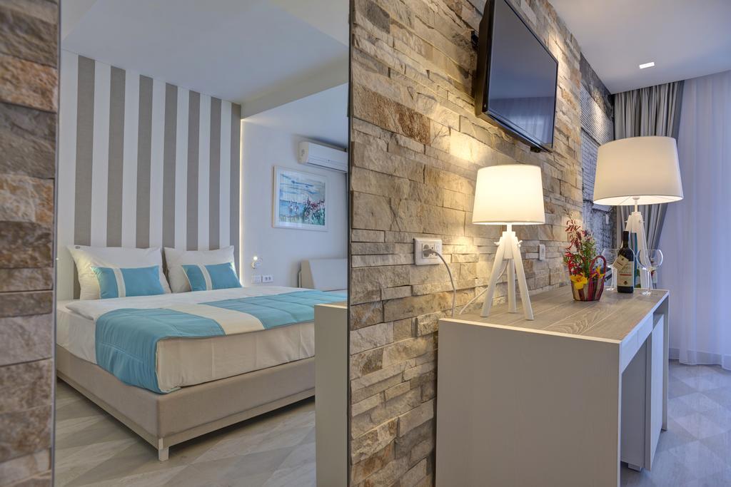 Double or Twin Room Extra Bed