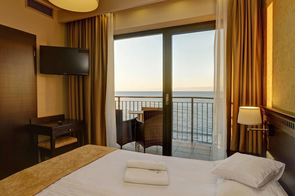 Superior Double or Twin Room with Sea View,686747316:JPEG