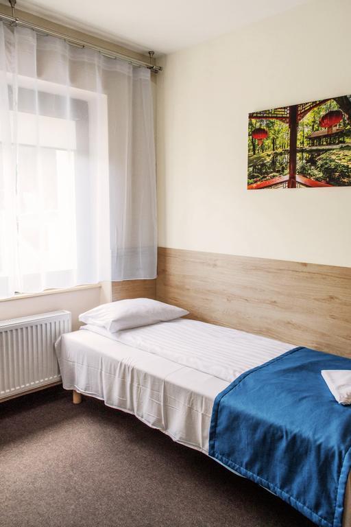 Single Room,446576181:JPEG