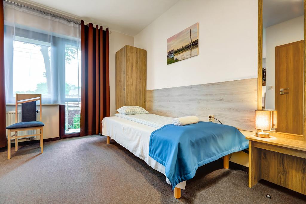 Triple Room,446576877:JPEG