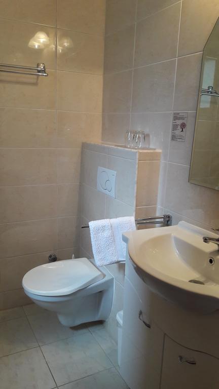 Single Room,1183130539:JPEG