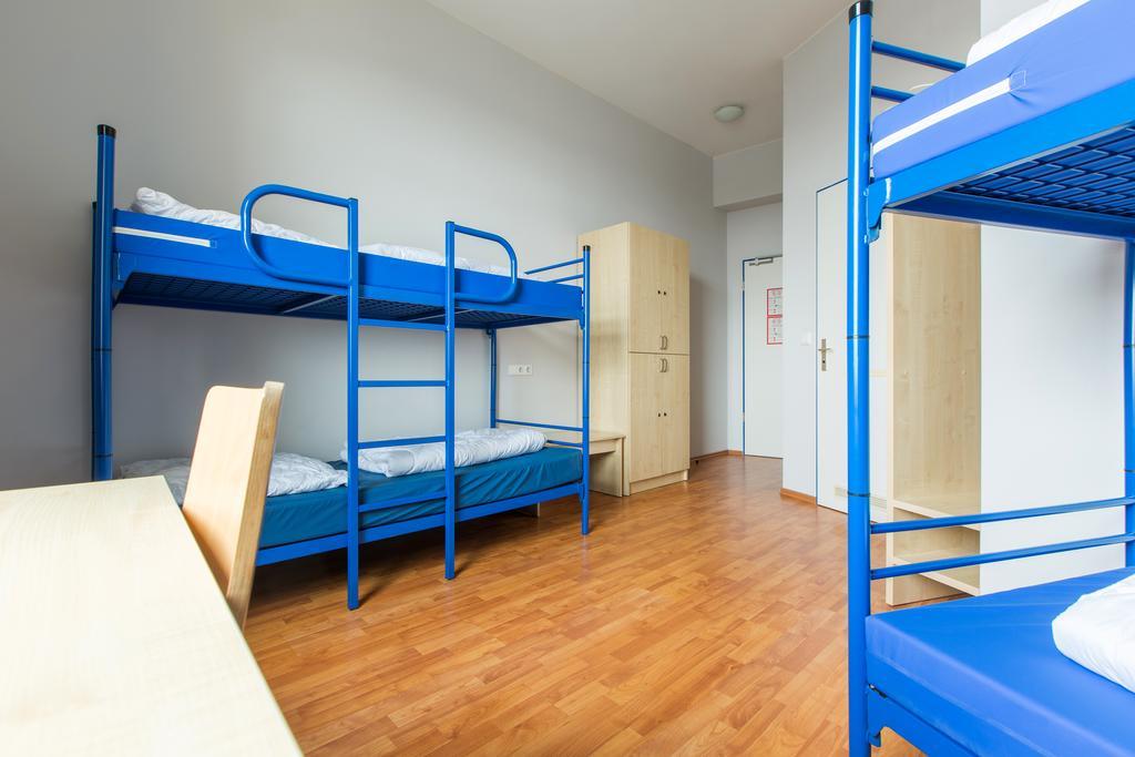 Bed 4-Bed Dormitory Room