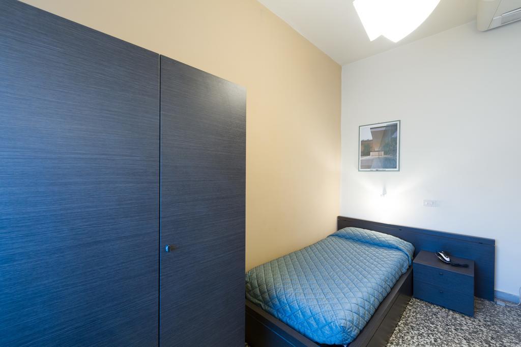 Single Room,462256848:JPEG