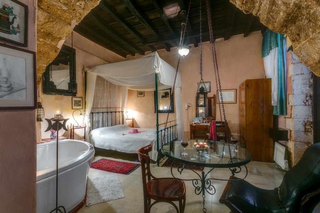 Deluxe Double Room Bath
