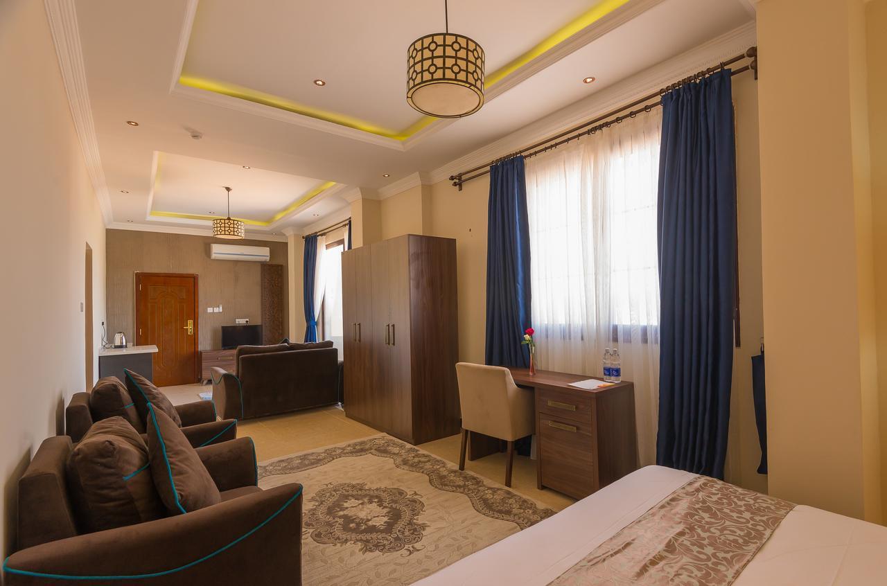 Superior King Room City View
