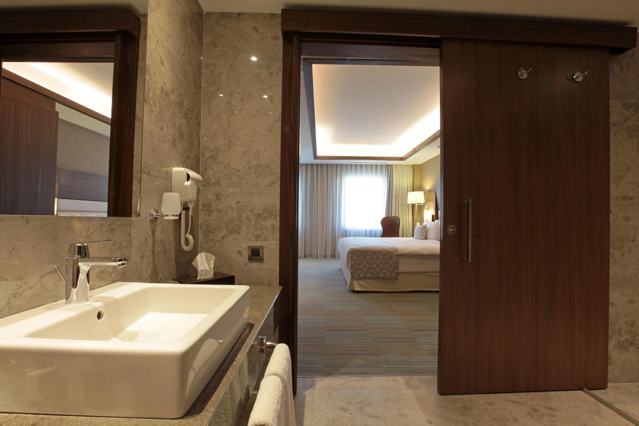 Deluxe Room,1280045695:JPEG