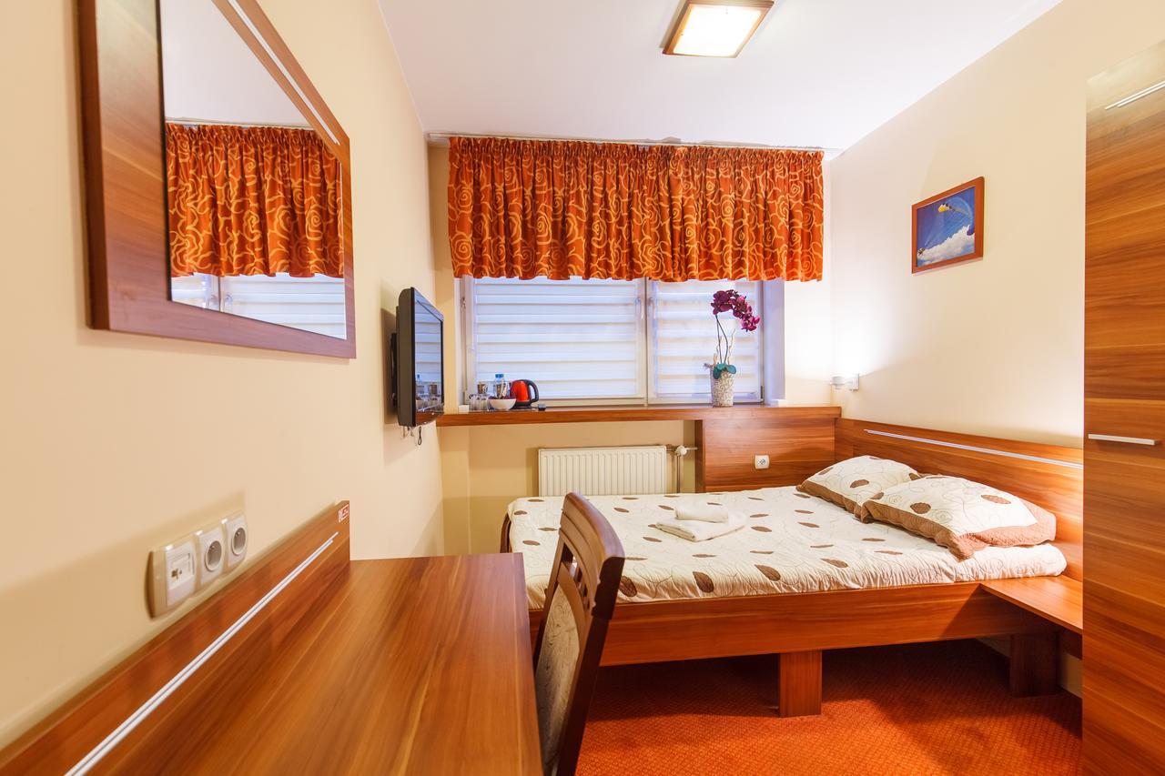 Comfort Single Room,507752469:JPEG