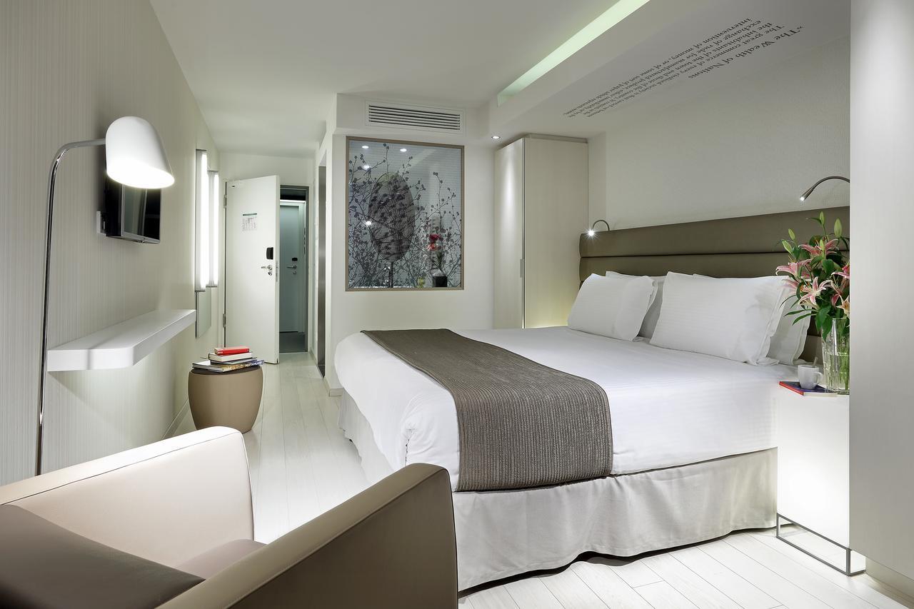 Double Room,691147662:JPEG
