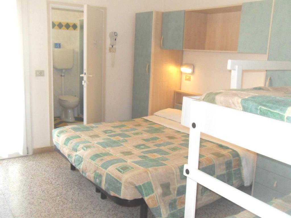 Standard Quadruple Room,462535521:JPEG