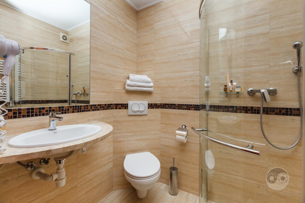 Double or Twin Room with Balcony,1586844528:JPEG