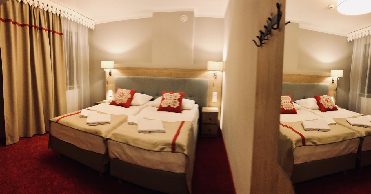 Double or Twin Room,560147790:JPEG