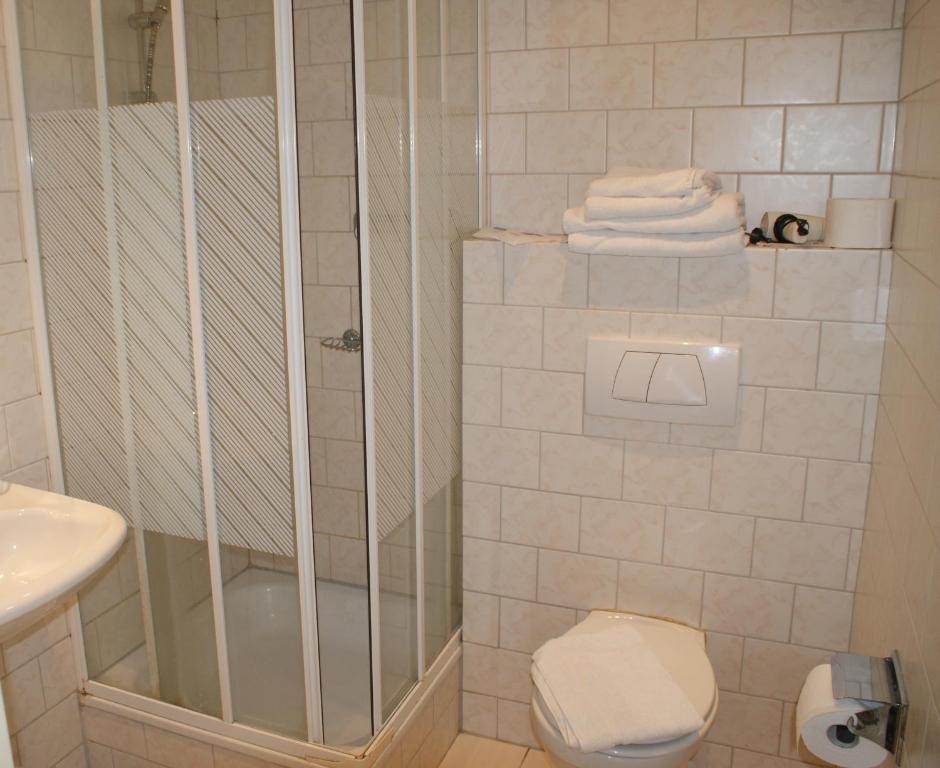 Pokój z 2 łóżkami pojedynczymi i balkonem