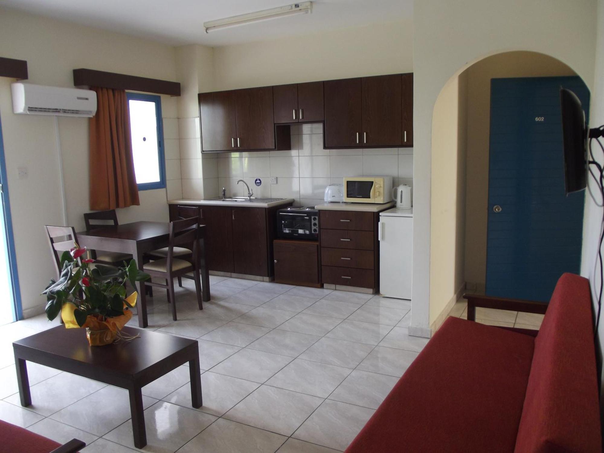 One-Bedroom Apartment