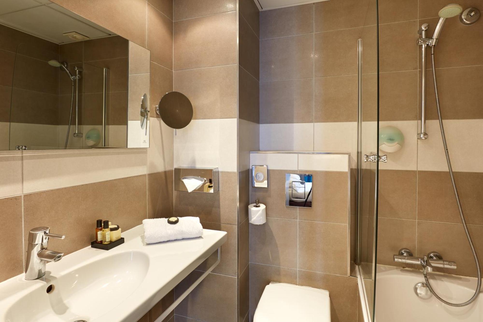 Double Room Bath