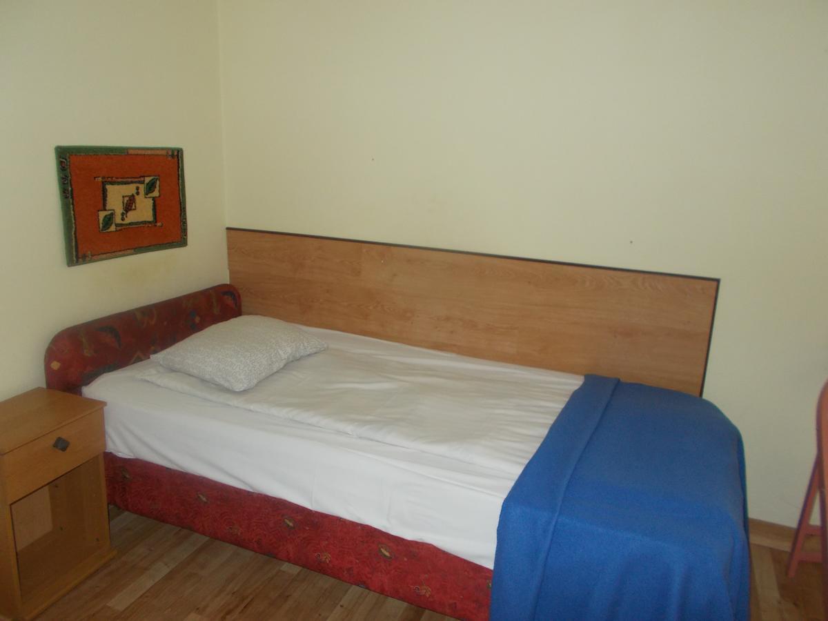 Single Room,543105372:JPEG